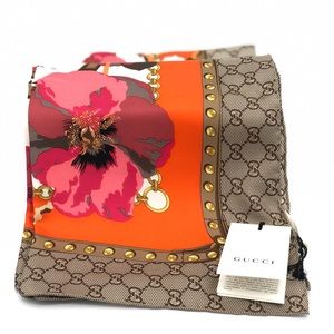 NEW Gucci Monogram Floral Pansie Panshie Scarf
